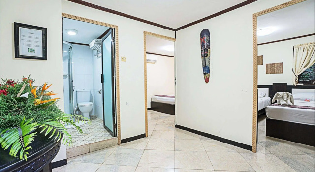 Royal Hotel and Outbound Trawas, Book Hotel Hotels in East Java with a Pool, Swimming Pool