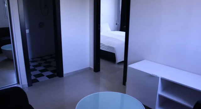 Полулюкс с балконом Rich Royal Suites