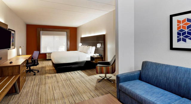 Двухместный люкс Holiday Inn Express Hotel & Suites Inverness by IHG