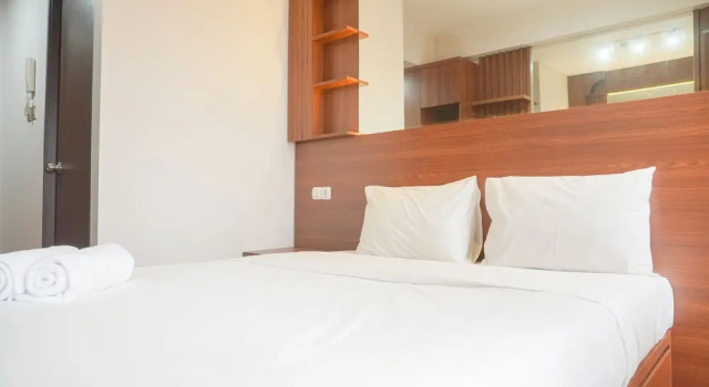 Studio Relaxing And Homey Studio Transpark Cibubur Apartment