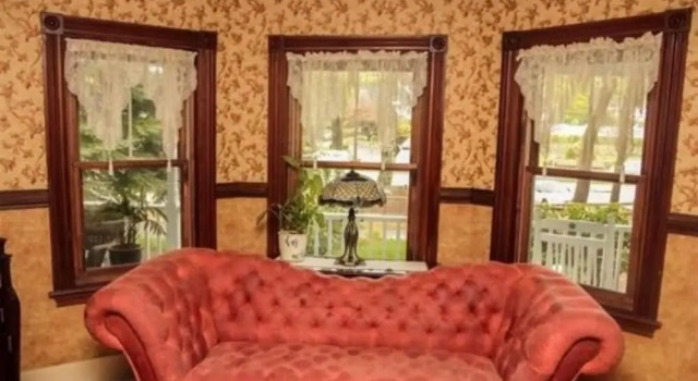 The Ogunquit Inn, Забронировать Отель Оганквит штат Мэн, рядом с Театр в Оганквите