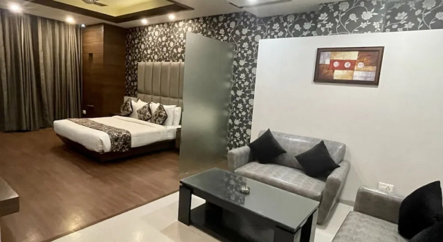 Люкс Royal Hotel Narula's Aurrum