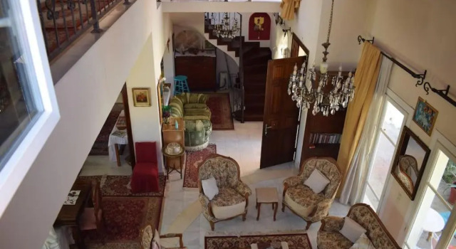 Private Villa AKOBARA, 2km from city center