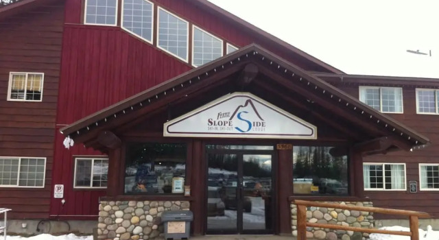 Fernie Slopeside Lodge, Buchen Sie Hotel Fernie British Columbia