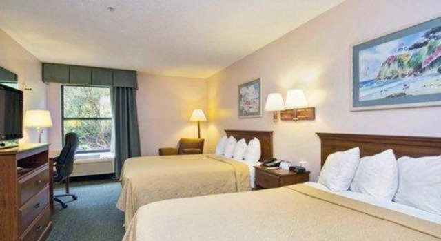 Четырёхместный номер Standard Americas Best Value Inn Raleigh