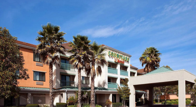 Courtyard by Marriott Oakland Airport, Забронировать Отель Окленд Область залива Сан-Франциско