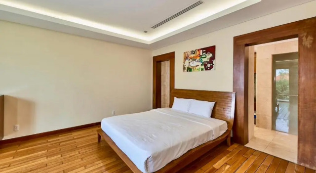 Lovely 3 bedrooms Villa 5 stars Da Nang city resort, Prenota Resort Hotel a Da Nang con parcheggio, Parcheggio