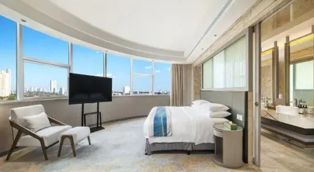 Люкс Superior Golden Shining New Century Grand Hotel Beihai