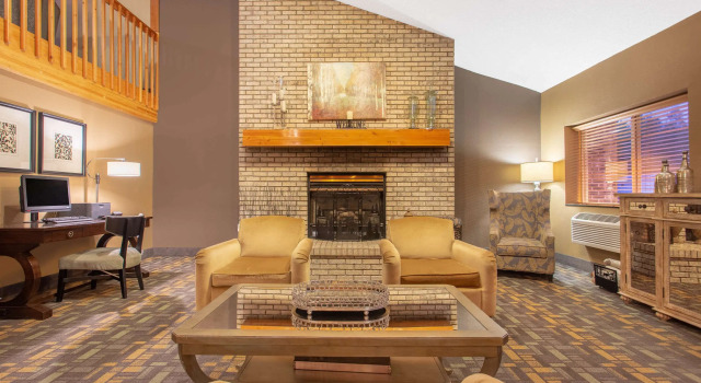 AmericInn by Wyndham Rhinelander, Buchen Sie Hotel Rhinelander Wisconsin