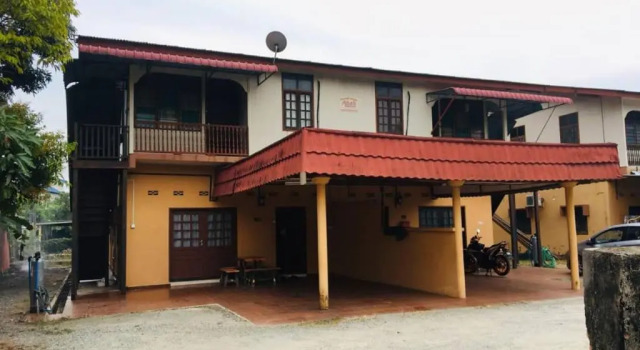 Abah homestay 138a Losong haji mamat 21000 kuala Terengganu, Rezervovat Hotel Hotely v Terengganu s parkováním, Parkování