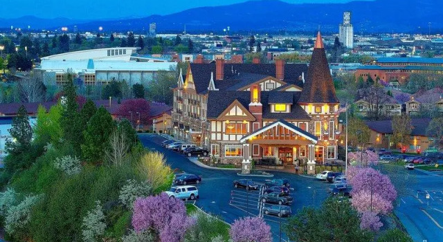 Полулюкс Holiday Inn Express Spokane-Downtown by IHG