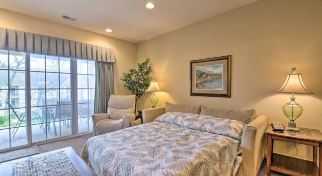 Апартаменты Cozy Holiday Getaway: Branson Condo 3 Mi to Dtwn!