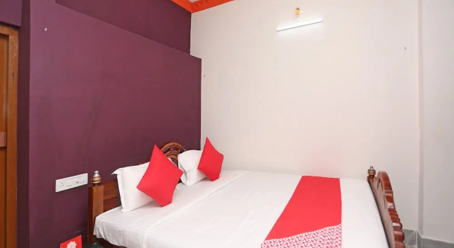 OYO 15261 Unik Beach Hotel, Prenota Hotel Digha West Bengal