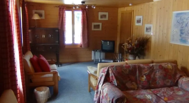 Двухместный номер Classic с балконом Chalet Suisse Bed and Breakfast