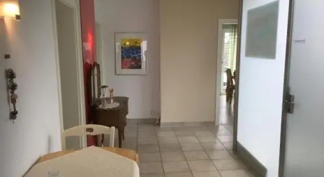 Gästehaus Sommertal, eigener Parkplatz, 800m zum Bodensee, 300m zur Altstadt, Забронировать Отель Отели Мерсбург с бассейном, рядом с Порт Мерсбург, Бассейн