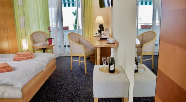 Двухместный номер Economy с балконом Hotel La Perla