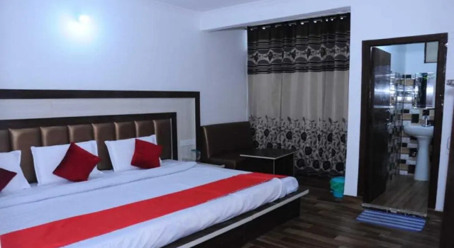 Трёхместный номер Deluxe Hotel lords Paradise