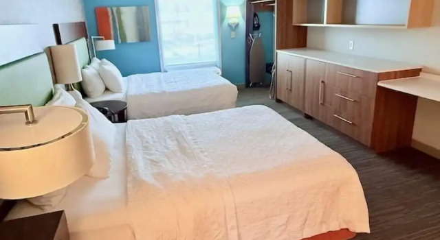 Четырёхместная студия Home2 Suites by Hilton Roanoke