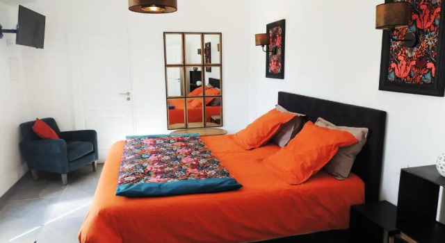 Laubertière, Book Hotel Marennes Charente-Maritime