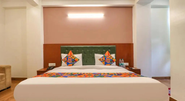 Номер Deluxe FabHotel Lime Tree - Nr Yashobhoomi Convention Centre