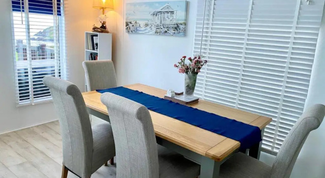 Villa Loxley's Devon Lodge
