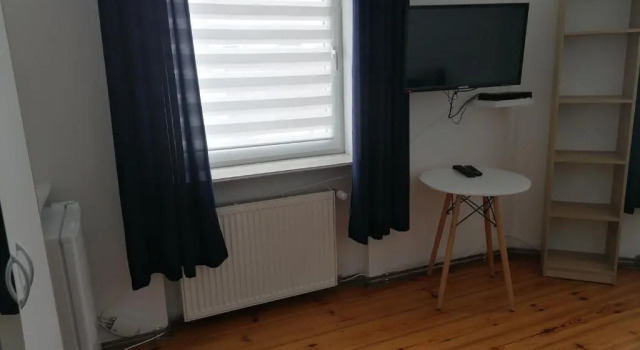Hostel Tulip - Pokój 5 ze wspólną łazienką i kuchnią, Prenota Ostello Ostelli a West Pomerania, Ostello