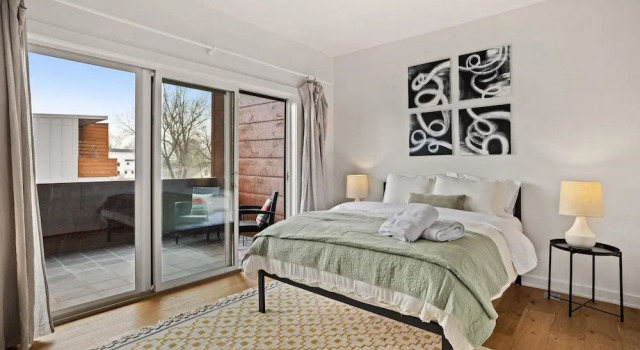 Tourmaline Loft - Monthly or 2 Week Discounts!, จอง โรงแรม Bentonville Northwest Arkansas