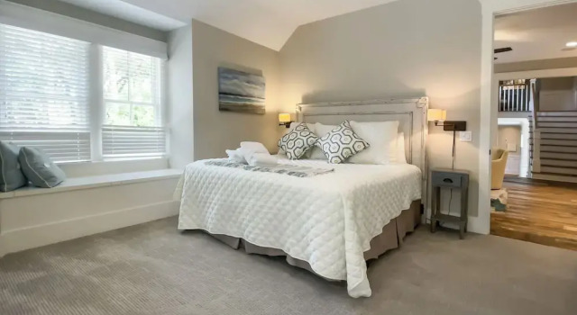 147 N. Sea Pines Dr. at The Sea Pines Resort, Забронировать Курортный отель Хилтон-Хед-Айленд Lowcountry, рядом с Поля для гольфа Heron Point and Ocean Course
