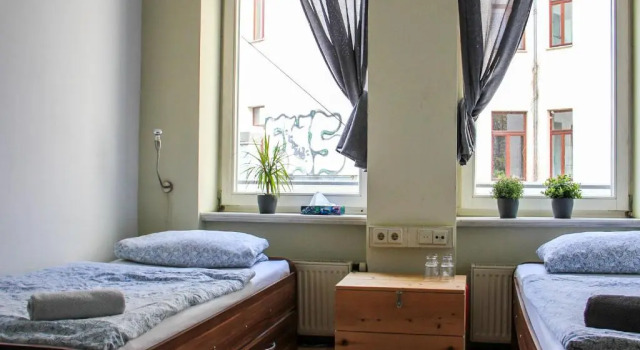 Bett im Wohnheim Oskars Absteige