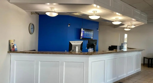 SureStay by Best Western Brockville, Varaa Hotelli  