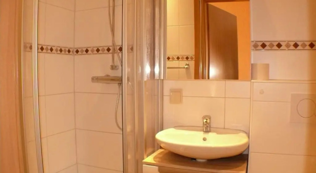 Zur deutschen Eiche, Rezervasyon Otel Grossschoenau Zittau Mountains