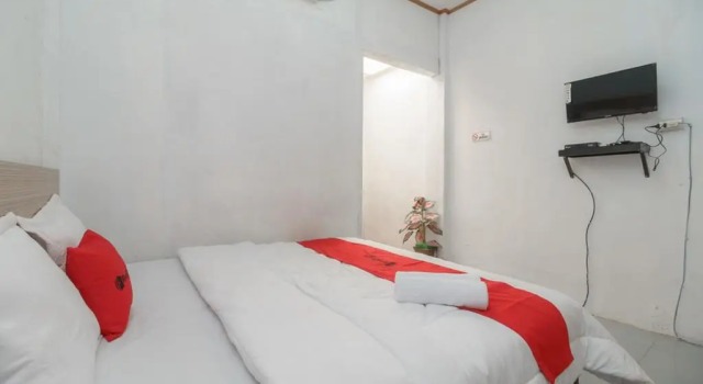 Двухместный номер Standard RedDoorz Syariah near Paradiso Beach Sabang