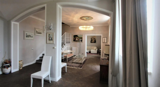 Exclusive Luxurious Villa Unique Location Near Certaldo-villa DEL Sole, Buchen Sie Villa Hotels in Elsa-Tal mit Parkplatz, Parkplätze