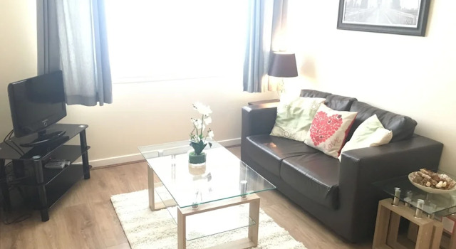 City Centre Cozy Apartment in Dundee, Забронировать Апартаменты/квартира Отели Ангус с парковкой, Парковка