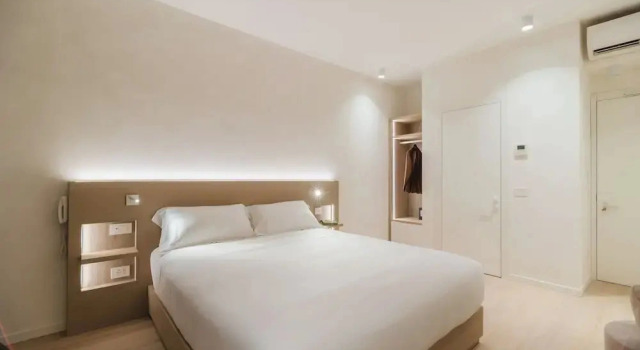 Maison Sirolo, Book Hotel Hoteller i Marche med parkering, Parkering