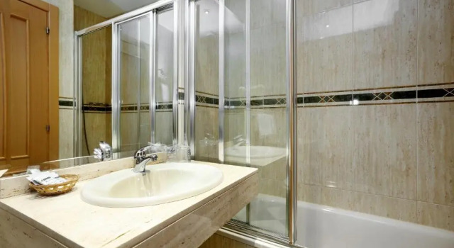 Трёхместный номер Standard Hostal Silserranos
