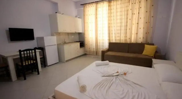 Апартаменты с балконом Ideal Holiday Apartments