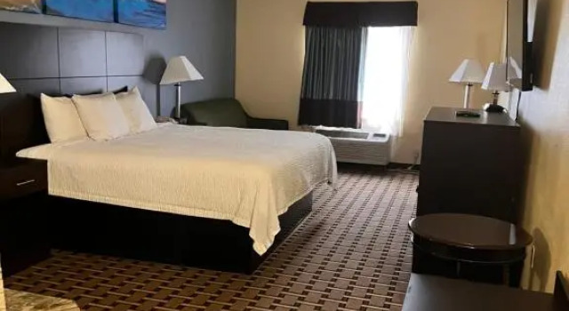 Студия люкс Days Inn by Wyndham Mauldin/Greenville