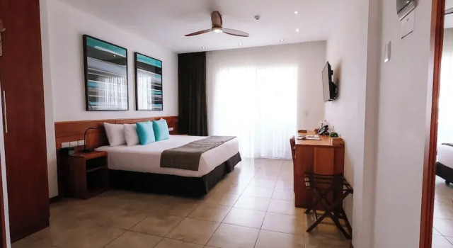 Номер Superior с балконом Hotel Cucuve