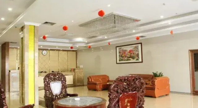 Fulushou Hotel, Rezerwuj Hotel Hotele w Jiangmen z parkingiem, Parking