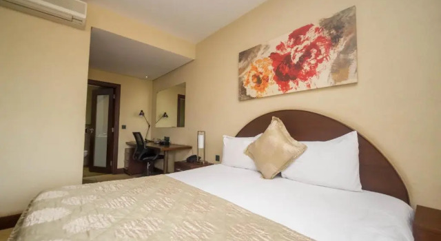 Студия с балконом Taarifa Suites by Dunhill Serviced Apartments