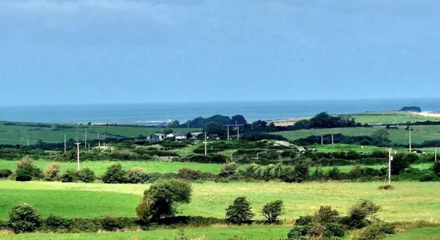 Sea View hut Sleeps 4/6