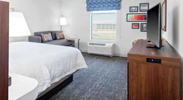 Двухместный номер Standard Hampton Inn & Suites Chicago-Burr Ridge