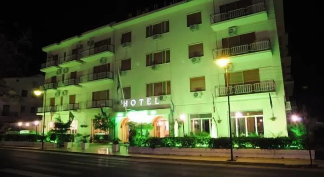Hotel Mondial