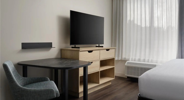 Четырёхместный люкс LivSmart Studios by Hilton Tullahoma