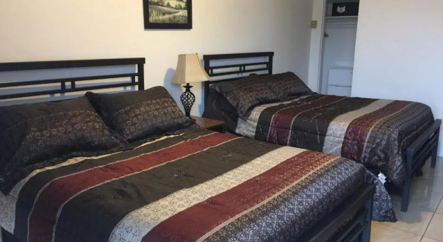 Четырёхместный номер Standard Motel Ritz