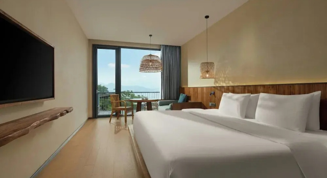 Двухместный номер Standard с балконом и с видом на реку Wonderland Resort, Hangzhou Jiande, A Tribute Portfolio Resort