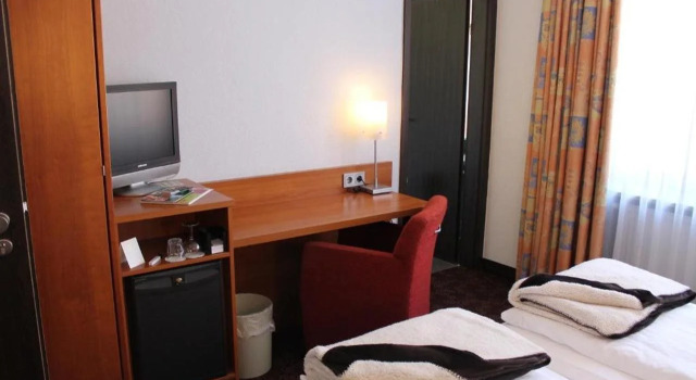 Hotel Fackelmann, Забронировать Отель Отели Нюрнберга 3 звезды, рядом с Городской музей Фембохаус, 3*