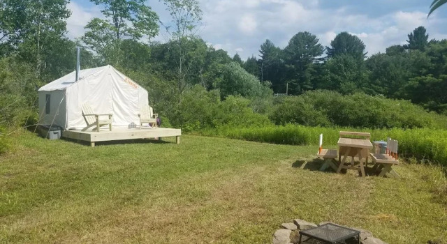 Tentrr â Horsefeathers Farm, Buchen Sie Bauernhof Cooperstown New York State