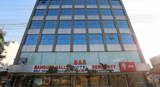 OYO Flagship 15233 Hotel G7, Rezerwuj Hotel Surūrnagar 